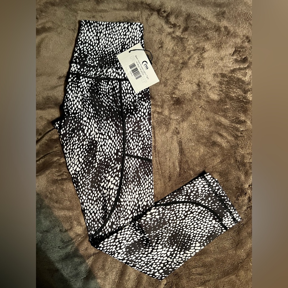 Zyia Leggings NWT